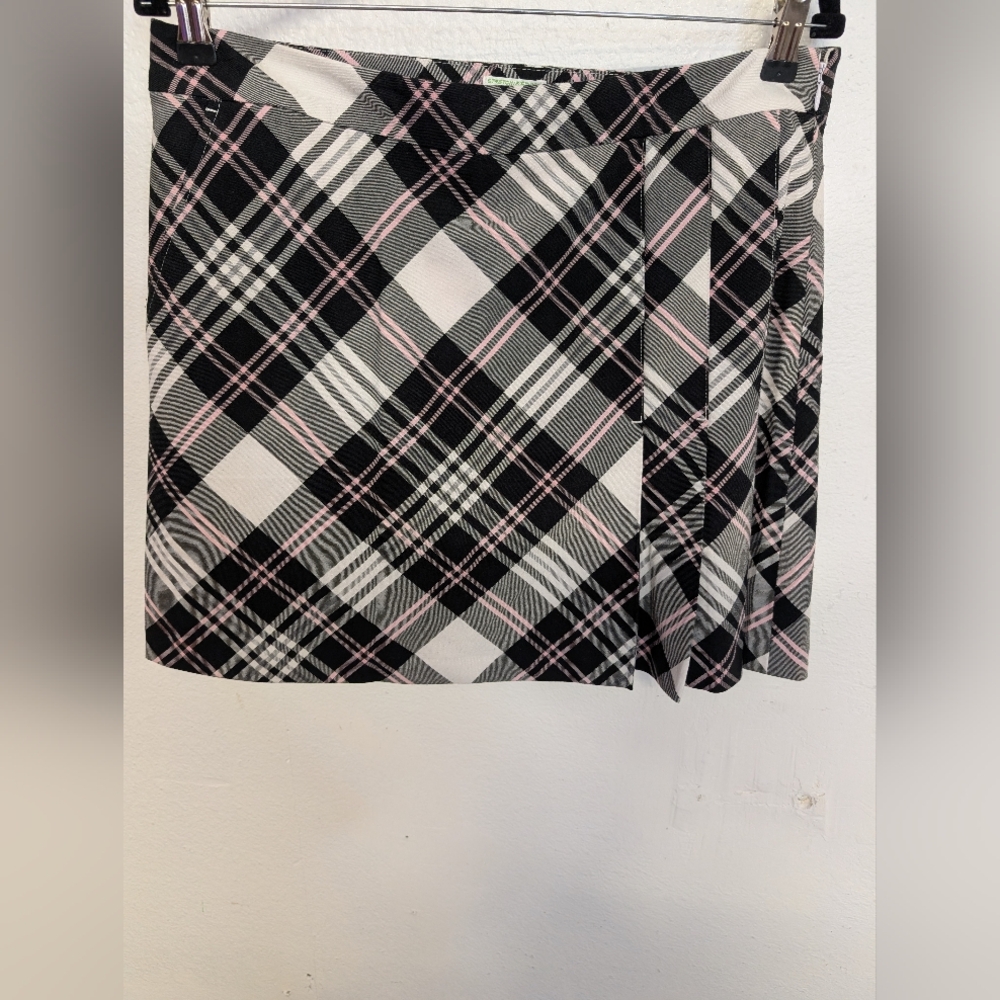 Izod Skirt  Black Pink Plaid Mini Preppy School Girl  Size 10